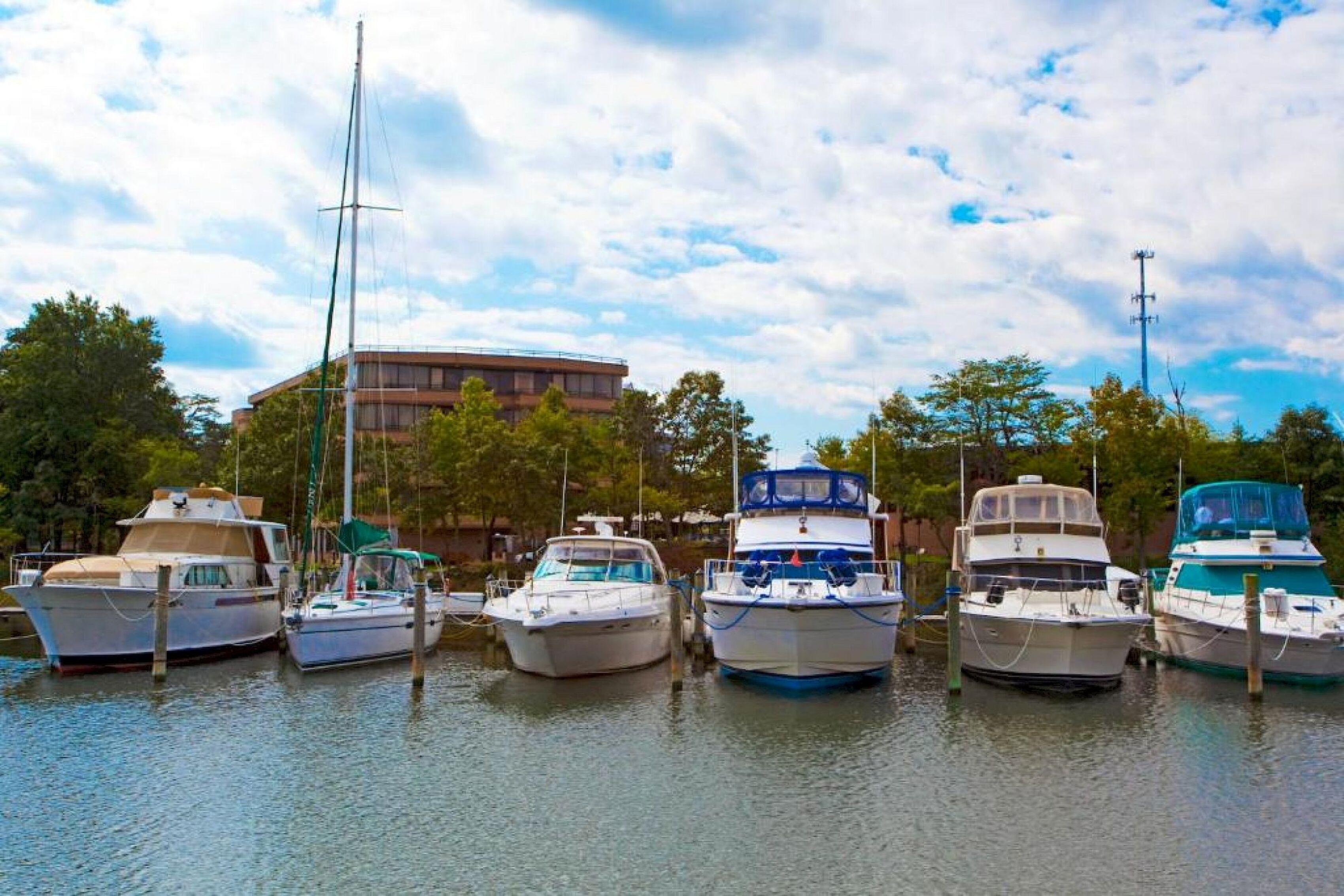 Solomons Inn Resort + Marina Exterior foto
